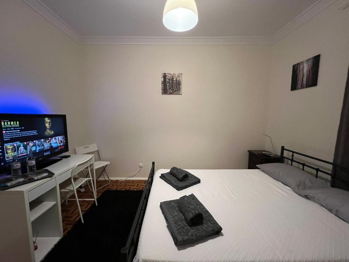 Urban Guest House Sacavem Bagian luar foto