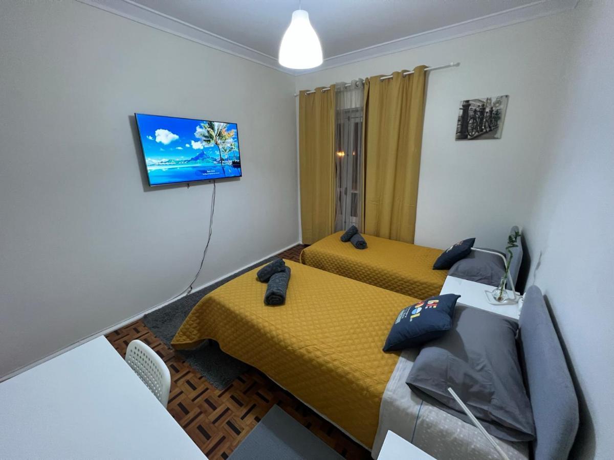 Urban Guest House Sacavem Bagian luar foto