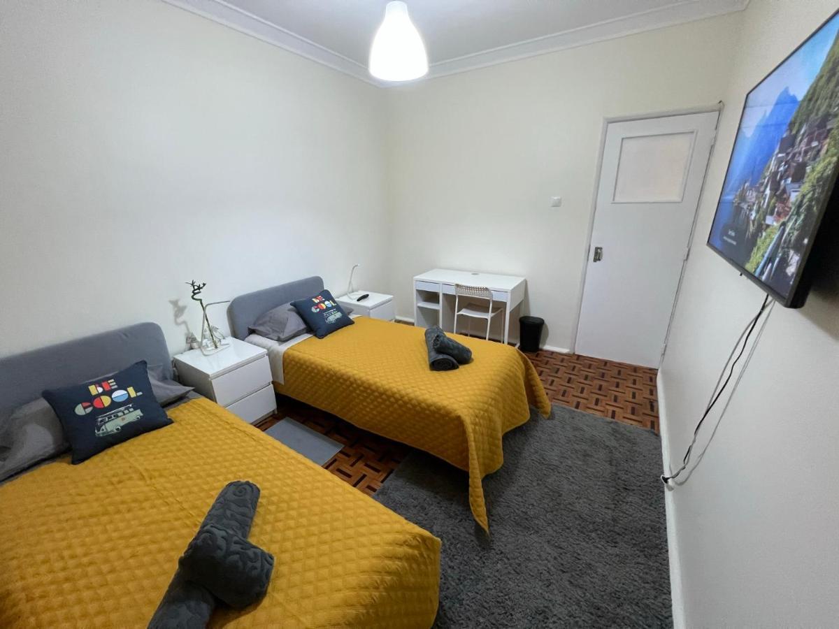 Urban Guest House Sacavem Bagian luar foto