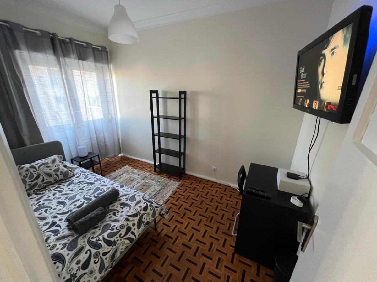Urban Guest House Sacavem Bagian luar foto
