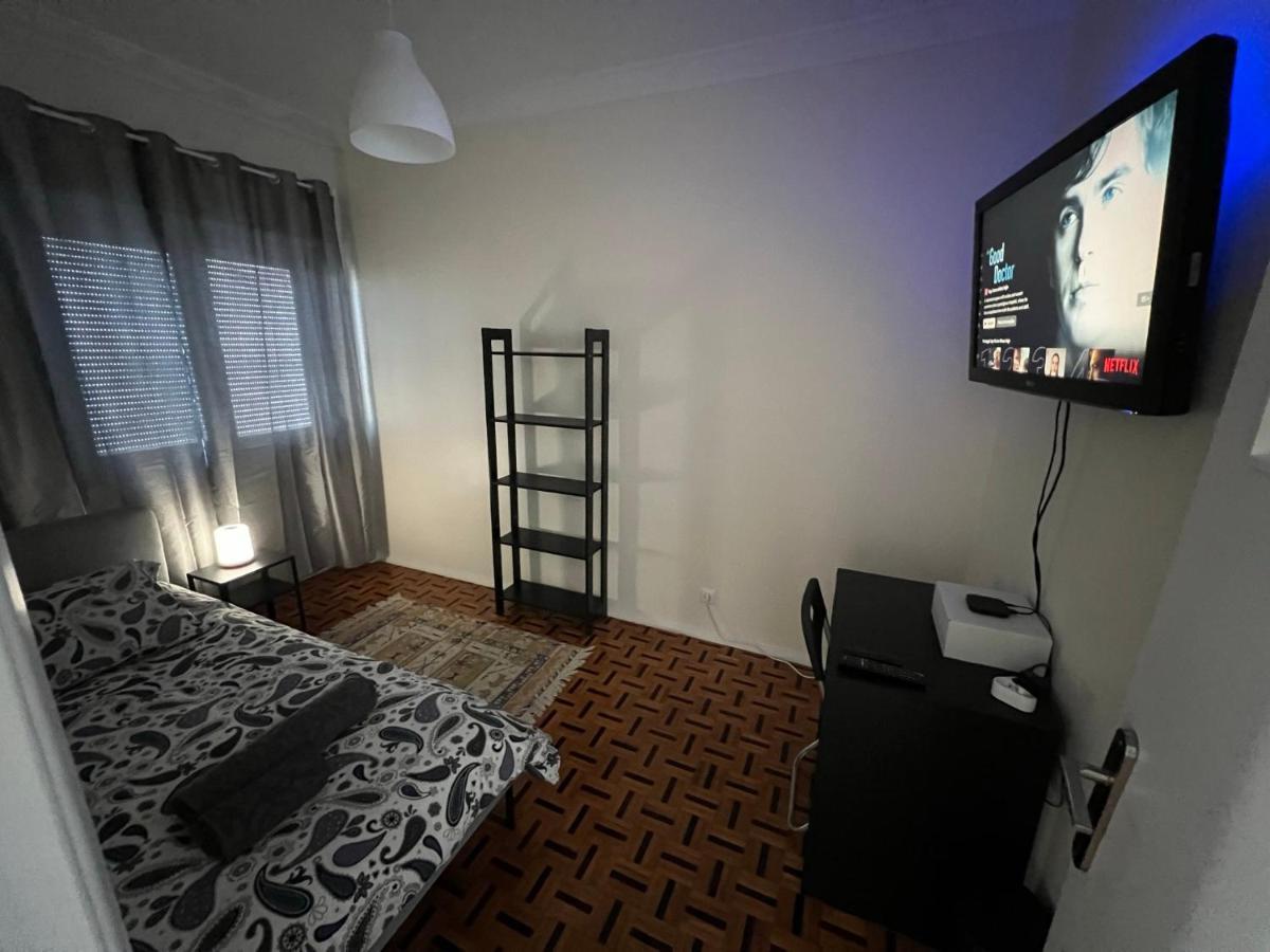 Urban Guest House Sacavem Bagian luar foto