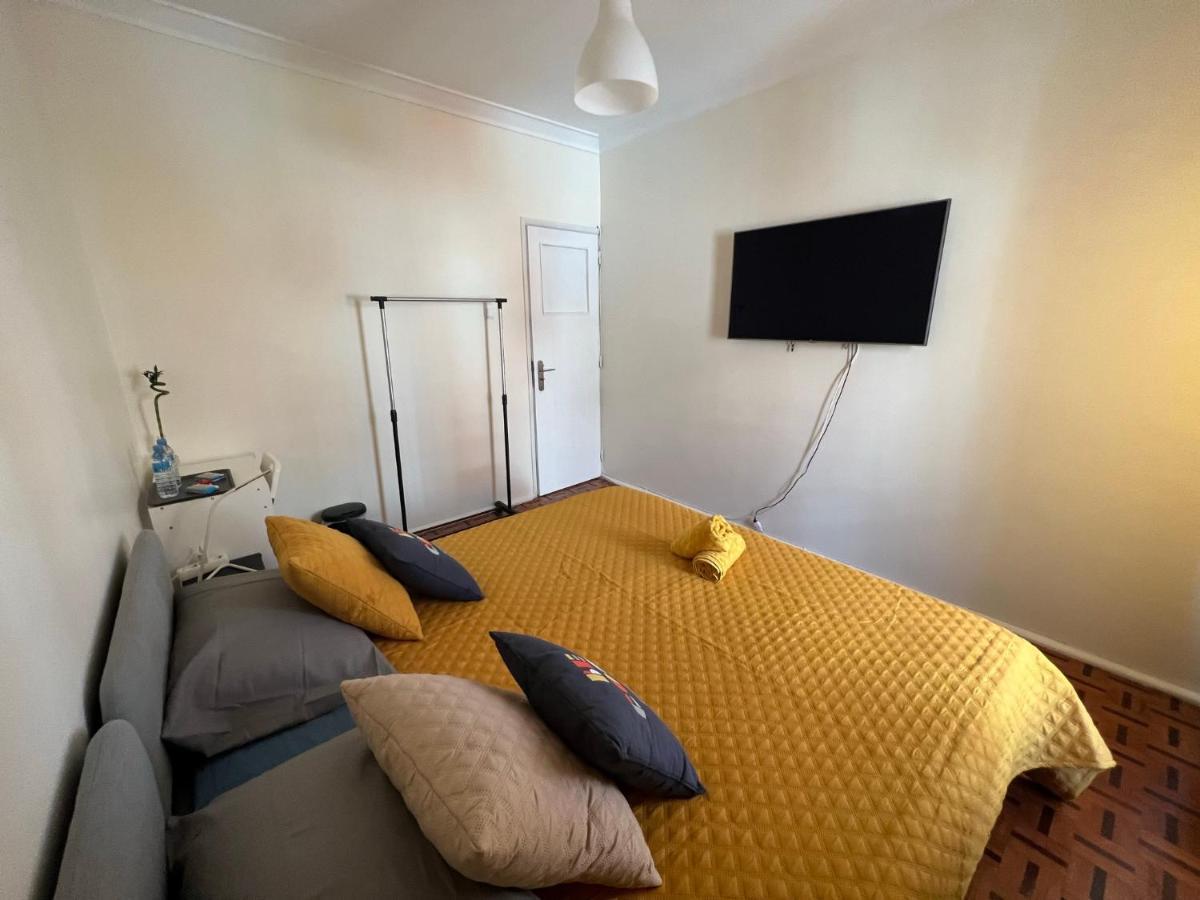Urban Guest House Sacavem Bagian luar foto