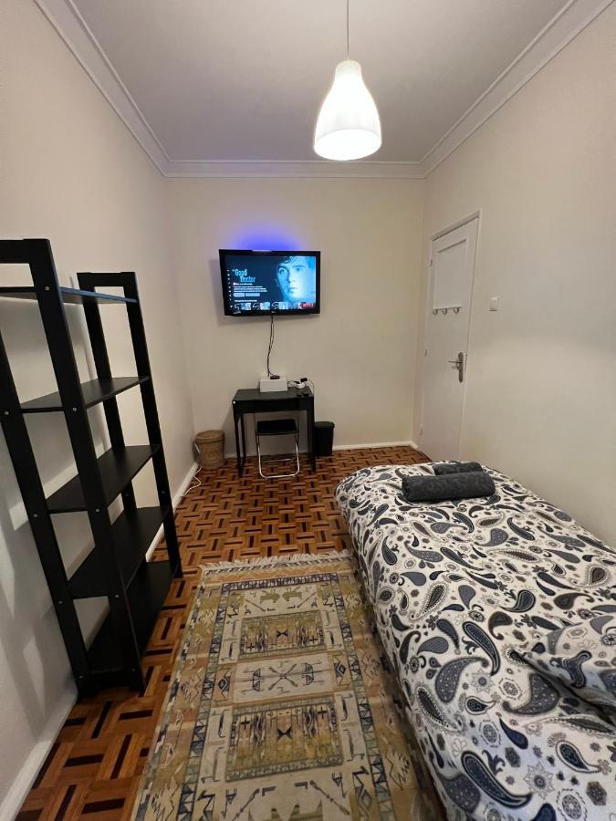 Urban Guest House Sacavem Bagian luar foto