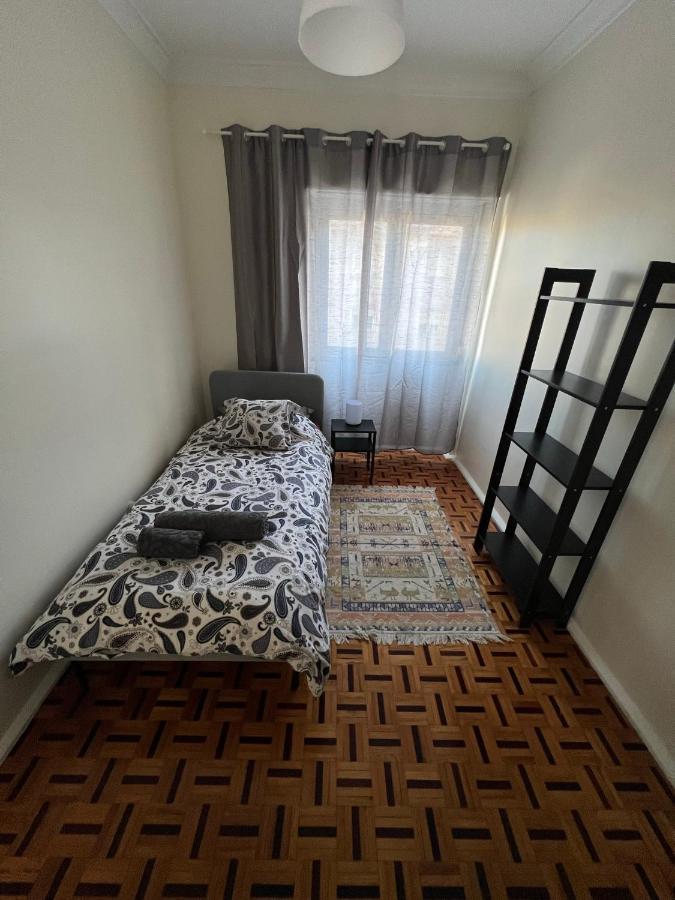 Urban Guest House Sacavem Bagian luar foto